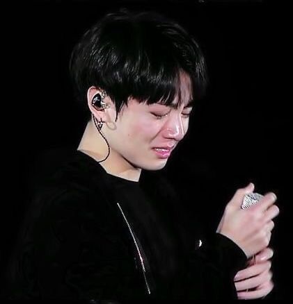 Jungkook Crying, Bts Cry, Relationship Images, Emotional Photos, Jungkook Oppa, Jeon Jungkook Photoshoot, Jungkook Abs, Bts Korea, Jungkook Cute