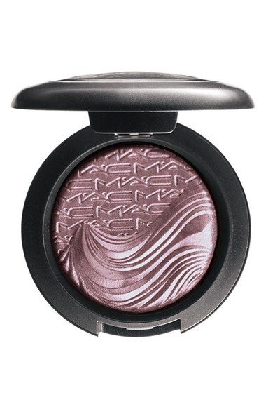 Love this smokey mauve eyeshadow! White Concealer, Mac Eyeshadow Palette, Mac Cosmetics Eyeshadow, Creamy Eyeshadow, Mac Eyes, Concealer Stick, Shimmer Eyeshadow, Mac Eyeshadow, Brooke Shields