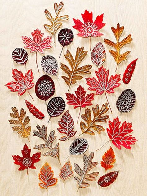 Crafts Nature, Autumn Leaves Craft, Eco Friendly Art, Easy Fall Crafts, Leaf Crafts, Autumn Crafts, Fall Crafts For Kids, Crafts For Kids To Make, Painted Leaves