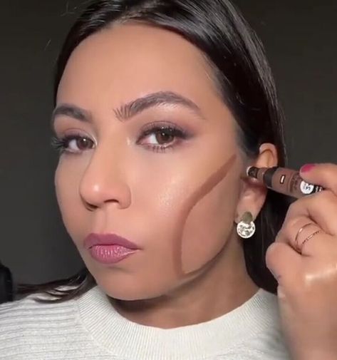 Have you ever struggled to contour your cheek bones while keeping them natural looking? Follow along for three really simple contour hacks. Contour Hacks, Simple Contour, Easy Contour, Cheek Bones, Date Night Makeup, Liquid Makeup, Cream Contour, Perfect Squares, Dress Alterations