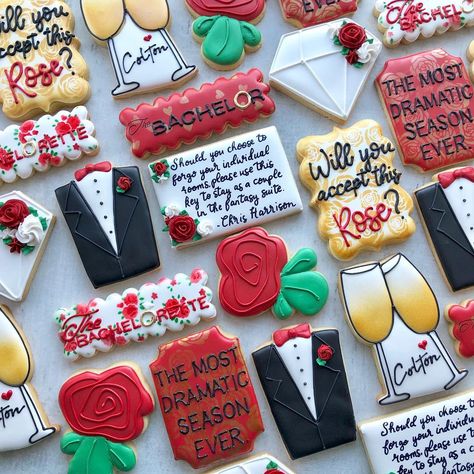 Kelly’s Cookies on Instagram: “Here’s a juicy tidbit...I made 6 doz of these babies for the cast of ABC’s The Bachelor for their wrap party this week! Colton ate my…” Bachelor Cookies, Bachelor Party Cookies, Ring Dunk, Bachelor Night, The Bachelor Tv Show, Hosting Party, Bachelor Decor, Bachelorette Cake, S Cookies