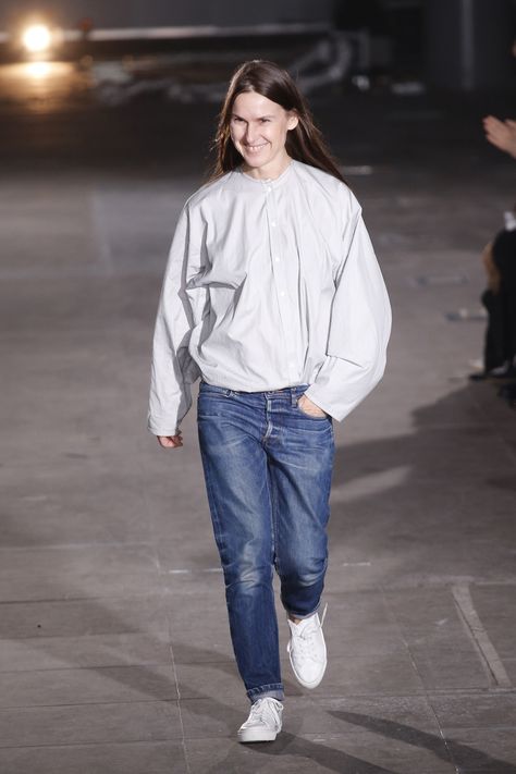 Louise Trotter, Androgynous Outfits, Period Dress, Denim Fashion Women, Androgynous Fashion, Fly Girl, Trotter, Cool Street Fashion, Fashion Show Collection