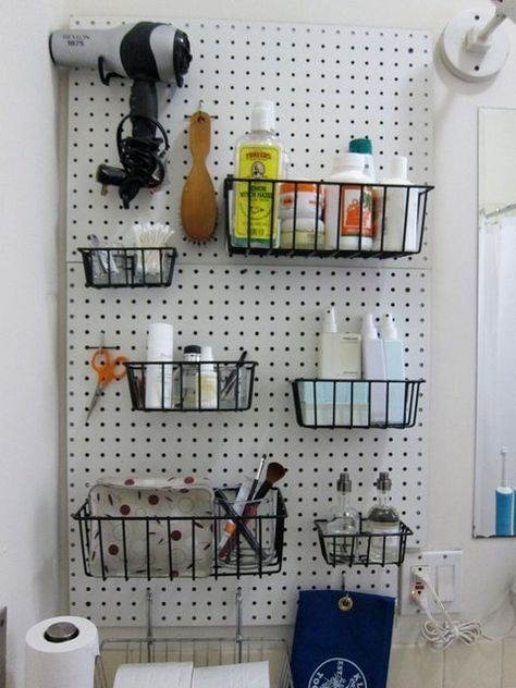 10 More Clever Things to Do with Pegboard Kitchen Pegboard, Garage Pegboard, Painted Pegboard, Pegboard Kitchen, Pegboard Ideas, Pegboard Garage, Wall Shelf Display, Pegboard Storage, Pegboard Organization