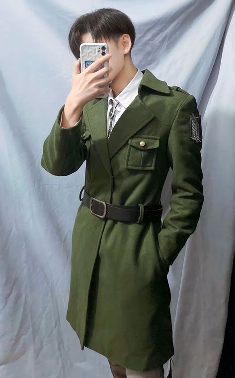 Levi Cosplay, Green Trench Coat, Cosplay Diy, Levi Ackerman, Cosplay Outfits, Attack On Titan, Military Jacket, Trench Coat, Clothes