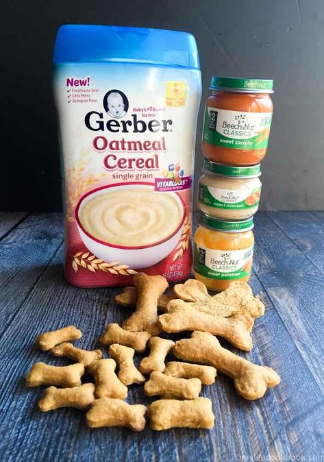 Easy Dog Food Biscuits made from Baby Food - these dog treats are fun and economical to make for you puppy from leftover baby food! #dogtreats #puppy #dogbiscuits #babyfood #easydogtreat #healthytreat Dog Cookie Recipes, Pet Treats Recipes, Dog Treats Homemade Easy, Easy Dog Treat Recipes, Make Dog Food, Dog Biscuit Recipes, Healthy Dog Treats Homemade, Easy Dog Treats, Dog Treats Homemade Recipes