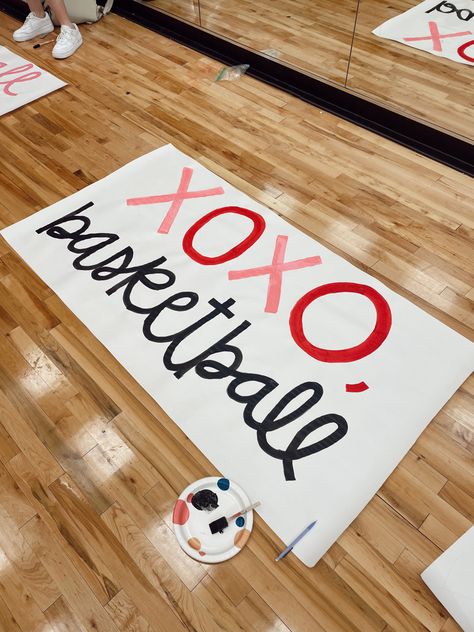 Cute Basketball Posters Ideas Signs, Signs For Cheerleaders, Basketball Cheer Signs, Basketball Poster Ideas Signs Funny, Basketball Signs High School, Basketball Student Section, Cheer Posters Ideas Signs, Cheer Activities, School Spirit Signs