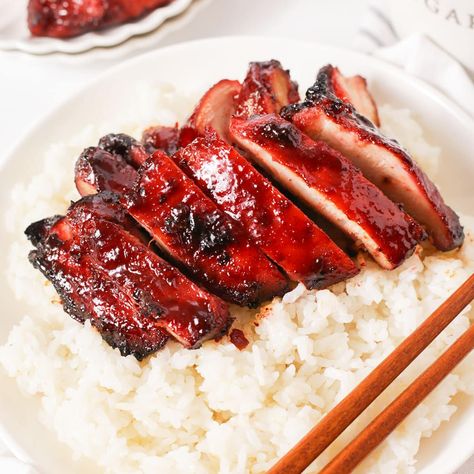 Chicken Barbeque, Chicken Hoisin Sauce, Chinese New Year Recipes, Char Siu Chicken, Char Sui, Mongolian Chicken, Vietnamese Grilled Pork, Cultural Food, Plaid Apron