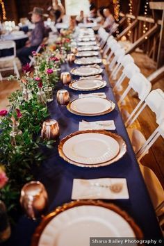 Wedding table decor - placement setting blue dark navy copper white greenery {Shana Bailey Photography} Decor Placement, Copper Wedding Theme, Table Settings Wedding, Wedding Sides, Rustic Summer Wedding, 21 Diner, Navy And Copper, Bronze Wedding, Engagement Dinner