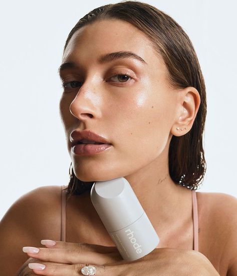 Glazed Skin, Rhode Skin, Olivia Von Halle, Vogue Beauty, Beauty Shoot, Beauty Shots, Skin Care Brands, Skin Routine, Golden Girl