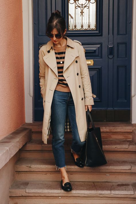 Outfit Burberry Trenchcoat kombinieren Streetstyle Mantel Modeblog Modebloggerin Instagram Burberry Trenchcoat, Flannel Outfits, French Girl Style, Burberry Trench Coat, Paris Mode, Fall Fashion Outfits, Autumn Inspiration, Parisian Style, Fashion Classy