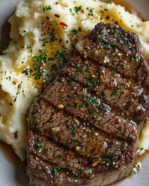 You can cook Aesthetic Meat Food, Beef Steak Aesthetic, Herb Butter Steak, Lemon Herb Butter, Home Cooked Food, Meat Meals, Fluffy Mashed Potatoes, Beef Steak Recipes, Butter Steak