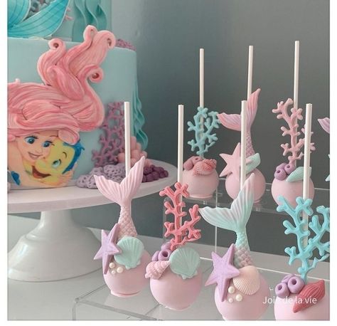 Mermaid Theme Cake Pops, Cake Pop Mermaid, Ariel Cake Pops, Little Mermaid Cake Pops, Mermaid Cakepops, Under The Sea Cake Pops, Mermaid Desserts, Mermaid Treats, Mermaid Cake Pops