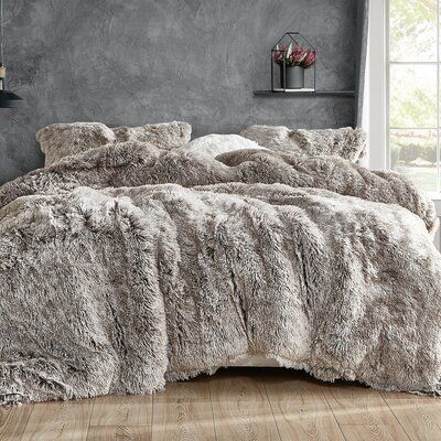 Oversized King Comforter, Oversized Comforter, Bedroom Comforter Sets, Fur Comforter, King Comforter Sets, Comfortable Bedroom, Queen Comforter Sets, Bedding Stores, Queen Comforter