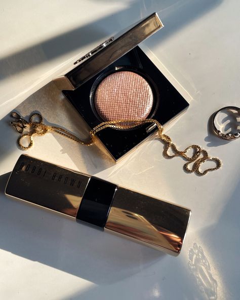 Makeup
Eyeshadow 
Lipstick 
Bobbi Brown Bobby Brown Cosmetics, Bobbi Brown Aesthetic, Bobbi Brown Moonstone, Makeup Content, Cosmetics Aesthetic, Bobbi Brown Eyeshadow, Bobbi Brown Lipstick, Bobbi Brown Makeup, Cosmetics Photography