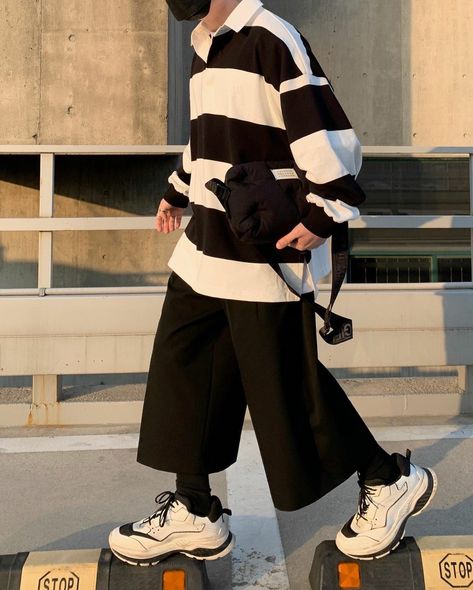 Non Binary Outfits, Unisex Outfits, Street Style Outfits Men, Guys Clothing Styles, Kawaii Fashion Outfits, Illustration Fashion Design, Japanese Streetwear, Cool Outfits For Men, Trendy Fashion Outfits