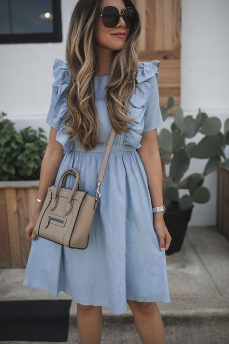 Casual Frocks, Elegantes Outfit Frau, Dallas Fashion, Stil Inspiration, Chambray Dress, Ținută Casual, Mode Inspiration, Modest Dresses, Looks Vintage