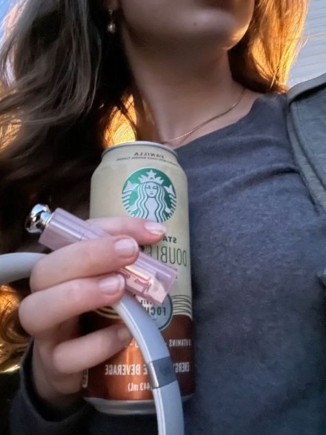 (1) Anasayfa / Twitter Preppycore Aesthetic, Uni Life, Lana Del Ray, Foto Ideas Instagram, Starbucks Coffee, Mellow Yellow, Just Girly Things, My Vibe, Girly Girl