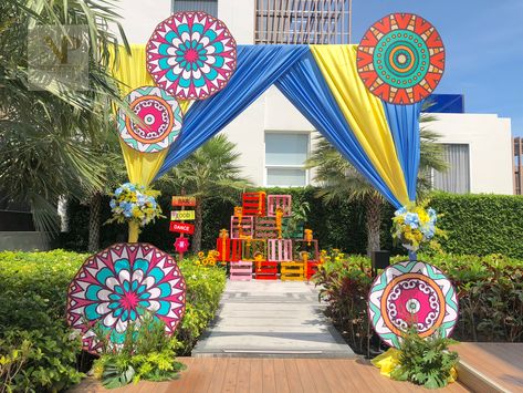 Event Entrance Arch Design Front Doors, Holi Event Decor Ideas, Entrance Decoration For College Fest, Garba Event Decoration, College Cultural Fest Decoration, Navratri Decoration Ideas For Ground, Rajasthan Theme Decoration, School Reception Decoration Ideas, Stage Decoration Ideas For College Fest