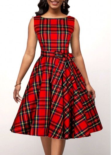 Red Check Dress, Party Silhouette, Christmas Fashion Outfits, Plaid Dresses, Vestidos Retro, Latest Dress For Women, Red Plaid Dress, Flair Dress, Black Print Dress