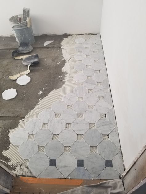 Victorian Kitchen Flooring, Victorian Bathroom Floor Tiles, Marble Floors Bathroom, Diamond Pattern Tile Floor, Victorian Tile Floor, Penny Tile Kitchen, Gingham Tile, Inspirational Bathrooms, Victorian Flooring