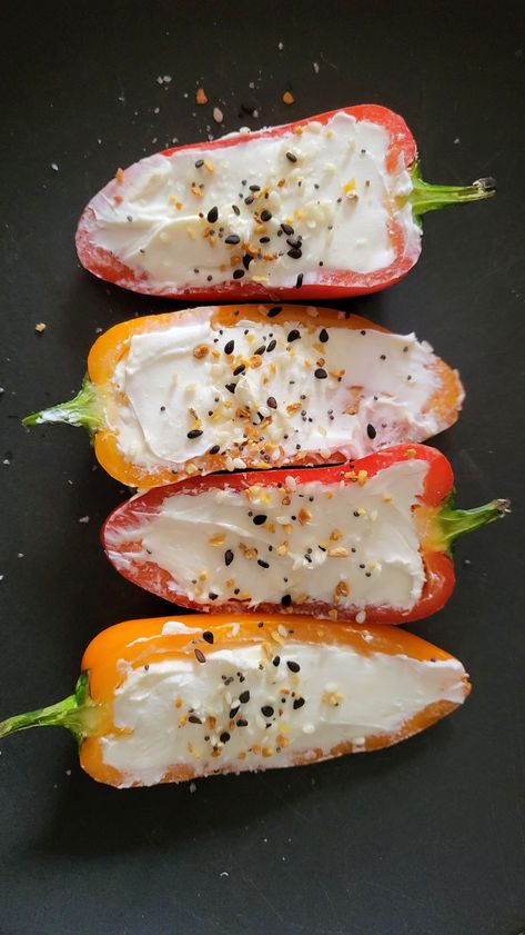 Healthy Lunch Snacks, Healthy Food Inspiration, Healthy Food Dishes, Healthy Lifestyle Food, Healthy Food Motivation, God Mat, Think Food, Lunch Snacks, Bell Pepper