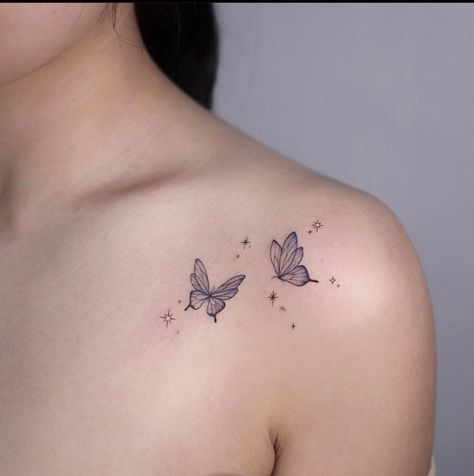 Tattoos Butterfly, Small Girly Tattoos, Chic Tattoo, Cute Hand Tattoos, Beautiful Tattoos For Women, Tattoos For Women Flowers, Butterfly Tattoos, Shoulder Tattoos For Women, Butterfly Tattoo Designs