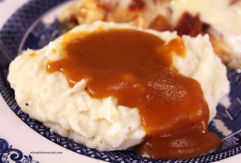 barbecue-gravy Meatloaf Gravy Recipe, Barbecue Pork Loin, Beef Gravy Recipe, Gravy For Mashed Potatoes, Red Gravy, Chicken Gravy Recipe, Bbq Potatoes, Gravy Packet, Vegetarian Bbq