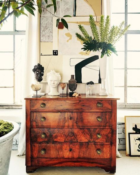 William Mcclure, William Mclure, Dresser Styling, Master Design, Chic Dining Room, Interior Vintage, Popular Instagram, Exposed Brick Walls, Loft House