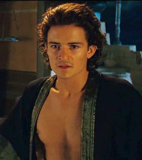 paris in troy truva orlando bloom history drama period movie movies film films cinema war curly boy men guy boy guys lotr lord of the rings legolas young 2000s Paris Troy Orlando Bloom, Orlando Bloom Lord Of The Rings, Curly Haired Characters Movie, Orlando Bloom 90s, Orlando Bloom Icon, Orlando Bloom 2000s, Orlando Bloom Troy, Orlando Bloom Pirates Of The Caribbean, Paris Troy