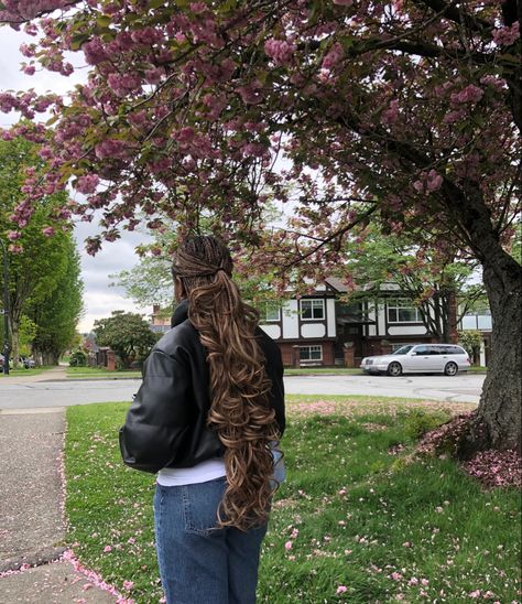 Layered French Curls, Raindrop Braids, Layered French Curl Braids, Braid Maintenance, Drop Braids, Pick And Drop Braids, French Curls Braids, Fall Braids, French Curl Braids