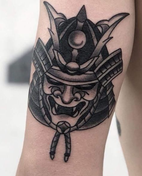 Hannya Maske Tattoo, Hannya Maske, Japanese Leg Tattoo, Oni Tattoo, Black Line Tattoo, Hannya Mask Tattoo, Unique Wrist Tattoos, Wrist Tattoo Designs, Traditional Tattoo Flowers