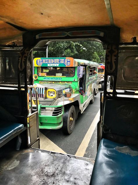 Jeepney in Manila School Dump Photos Philippines, Jeepney Aesthetic, Filipina Aesthetic, Jeepney Philippines, Boyfriend Pranks Pictures, Philippines Culture, Batman Arkham City, Filipino Funny, Filipino Culture