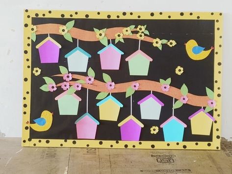 House Chart Ideas For Classroom, Birthday Chart For Preschool, Attendance Board, Birthday Chart Classroom, Birthday Board Classroom, Birthday Chart, School Art Activities, School Kids Crafts, School Board Decoration