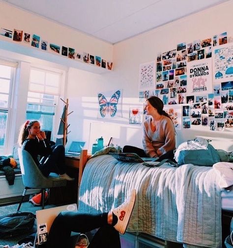 Dream Dorm, Dorm Sweet Dorm, Dorm Room Designs, Dorm Room Ideas, Dorm Room Inspiration, College Room, Room Deco, Room Goals, Indie Room