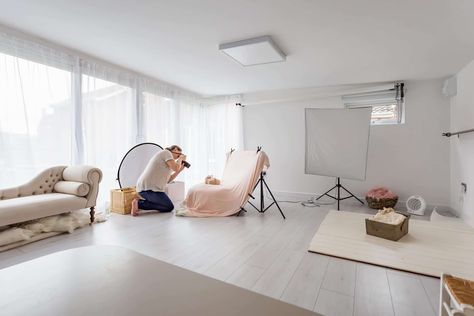 Photography Studio Interior Design, Maternity Family Photoshoot, Home Photography Studio, Photography Studio Spaces, Photography Studio Decor, Photography Room, Photography Studio Setup, Home Studio Ideas, Garden Pods