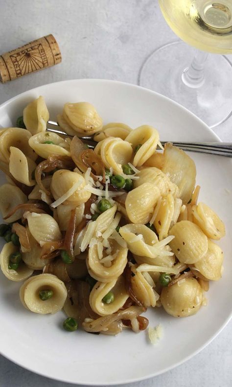 Orecchiette with Peas, Pecorino and Onions #SundaySupper Pecorino Romano Recipes, Pasta With Peas, Orecchiette Pasta, Vegetarian Pasta Recipes, Pantry Ingredients, Pecorino Romano, Romano Cheese, Yummy Pasta Recipes, Tasty Pasta