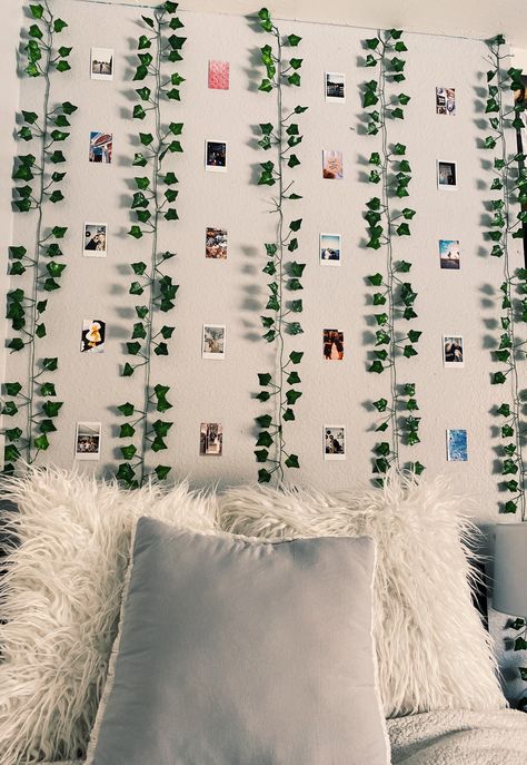 #roomdecor #room #vines #polaroid #vsco #aesthetic Polaroid Wall With Vines, Picture Wall With Vines, Leaves Aesthetic Room, Fake Leaves Wall Decor Bedroom Aesthetic, Display Room Ideas, Room Decor Polaroid, Room Vines, Bedroom Vines, Aesthetic Vines