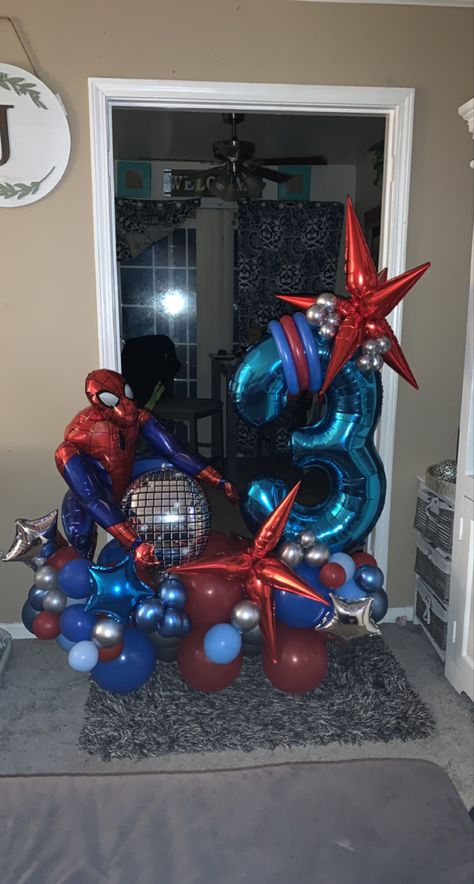 Spider Man Balloon Column, Spider Man Balloons, Spider Man Balloon Ideas, Superhero Birthday Party Decorations, Spiderman Balloon, 4de Verjaardag, Banquet Ideas, Spiderman Birthday Party, Balloon Arrangements