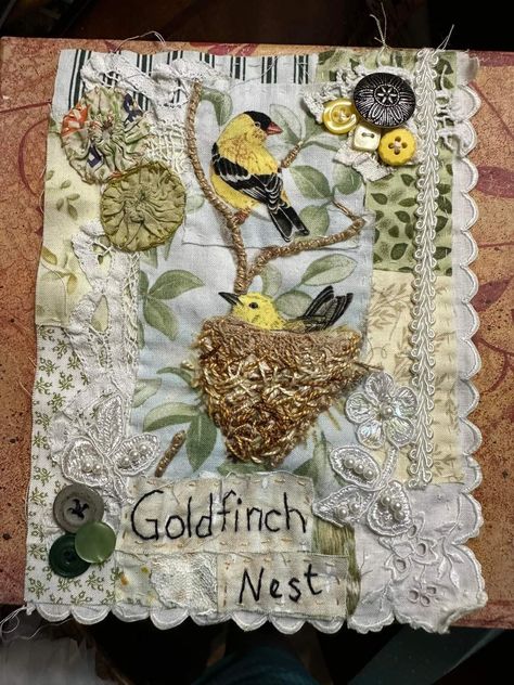 Slow Stitching Ideas, Wildlife Embroidery, Postcard Quilts, Crazy Patchwork Quilt, Freestyle Embroidery, Stitch Journal, Embroidery Square, Embroidered Birds, Fabric Books