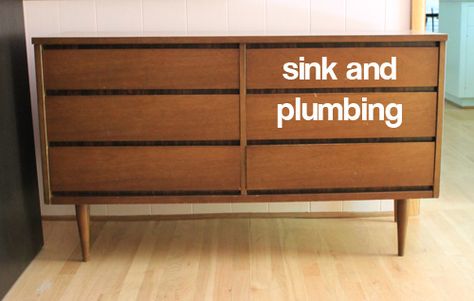 6 tutorials on how to convert a dresser into a bathroom vanity Retro Renovation, Diy Vanity, Rustic Bathroom Decor, Basement Bathroom, Bathroom Redo, Bath Room, Bathroom Renos, Rustic Bathroom, Kids' Bathroom