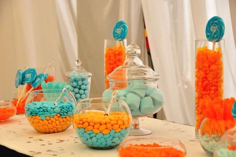 Blue and orange candy buffet Blue And Orange Party Food, Totally Twobular, Orange Candy Buffet, Birthday Candy Table, Blue Candy Buffet, Candy Buffet Bar, Blue Sweets, Dream Birthday Party, Candy Buffet Ideas