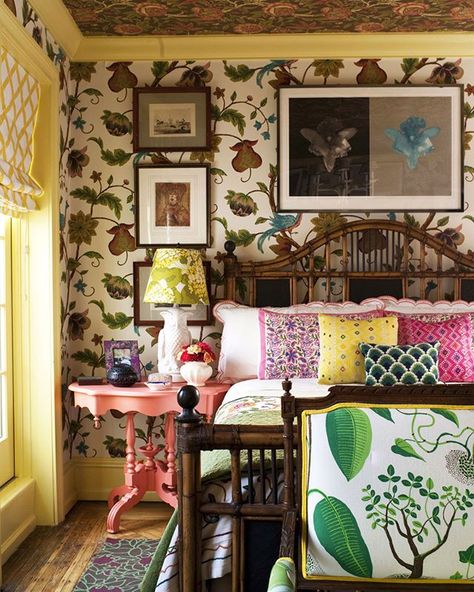 Guest Bedroom Design, Maximalist Design, With Wallpaper, Cute Dorm Rooms, Small Space Design, Maximalist Decor, Granny Chic, Boho Bedroom Decor, Boho Bedroom