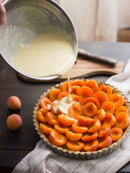 Apricots tend to be the red-headed stepchild of the stone fruit family. Compared with peaches, cherries, and even plums, apricots don’t get much love. Bojon Gourmet, Strawberry Trifle, Apricot Recipes, Slow Cooker Desserts, Sweet Tarts, Tart Recipes, How Sweet Eats, Eat Dessert, Fruit Desserts