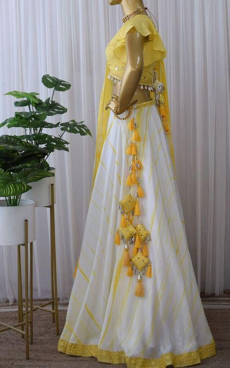 Lehenga With Latkan, Dori For Lehenga, Latkan Designs For Lehenga, Handmade Tassels For Lehenga, Simple Latkans For Lehenga Handmade, Simple Yellow Lehenga For Haldi, Tassel For Lehenga, Lehenga Latkan Designs, Latkans For Lehenga Handmade