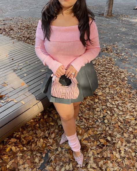 fall uniform 🎀🍂🩰 . fall outfits, fall inspo, pinterest aesthetic, trending outfit, pinterest girl, outfit inspo, pink aesthetic, girly aesthetic Pink Aesthetic Girly, Outfit Inspo Pink, Aesthetic Girly, Girly Aesthetic, Cozy Winter Outfits, Fall Inspo, Pinterest Aesthetic, Outfits Fall, Pinterest Girls