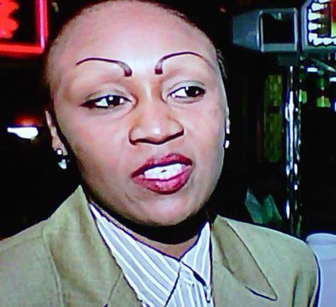 The Rainbows Worst Eyebrows, Walmart Pics, Eyebrow Fails, Funny Eyebrows, Crazy Eyebrows, Bad Eyebrows, Makeup Fails, Bad Makeup, How To Draw Eyebrows