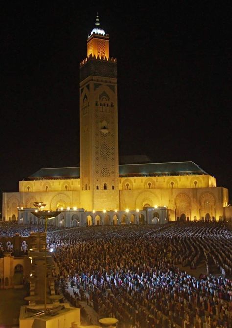 Ramadan Vibes Wallpaper, Casablanca City, Ramadan Aesthetic, Hassan Ii Mosque, Hassan 2, Ramadan Vibes, Morocco Aesthetic, About Ramadan, Casablanca Morocco