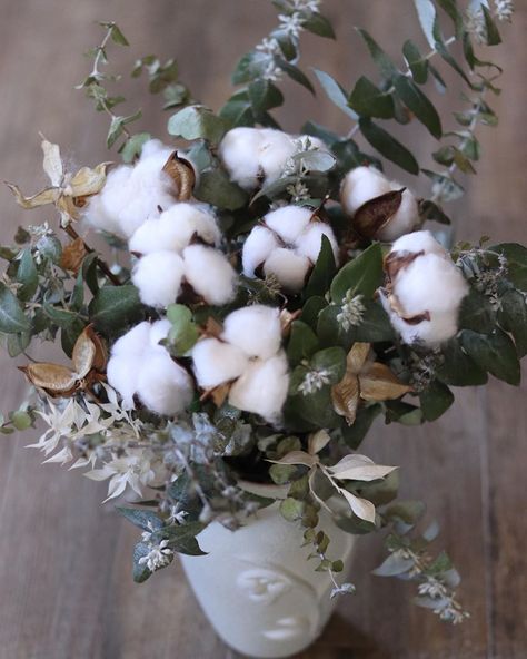 NAN FLORAL on Instagram: “Cloudy Cotton flowers☁️☁️☁️ #cottonflower #cottonflowers #ceramicvase #cotton” Cotton And Eucalyptus Arrangements, Dried Cotton Arrangements, Floral Arrangements With Cotton Stems, Lambs Ear And Cotton Arrangement, Cotton Stems Decor Vase, Bud Flower, Greenery Arrangements, Cotton Buds, Flower Bud