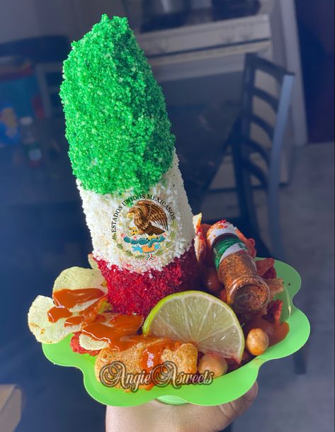 Mexican Party Decorations, Best Mexican Recipes, Michelada, Giant Food, Mexican Party, Christmas Breakfast, Wing Recipes, Chicken Wing Recipes, Fun Cocktails