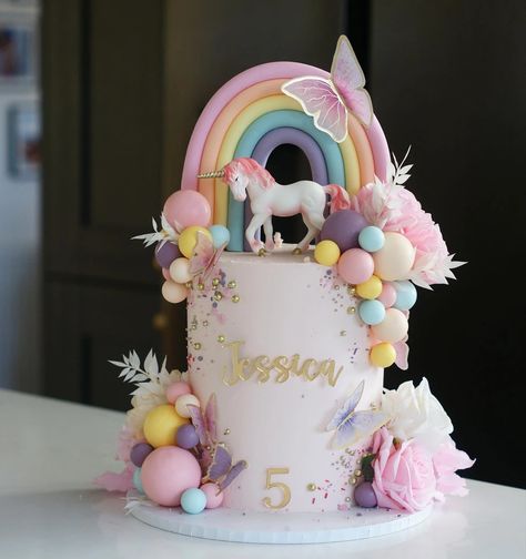 GALLERY | Claire Lawrence Cake Design | Kent Unicorn Princess Cake, Unicorn Cake Design, Unicorn Birthday Party Cake, Ideas Cumpleaños, Rainbow Birthday Cake, Princess Birthday Cake, Unicorn Birthday Cake, Unicorn Princess, London View